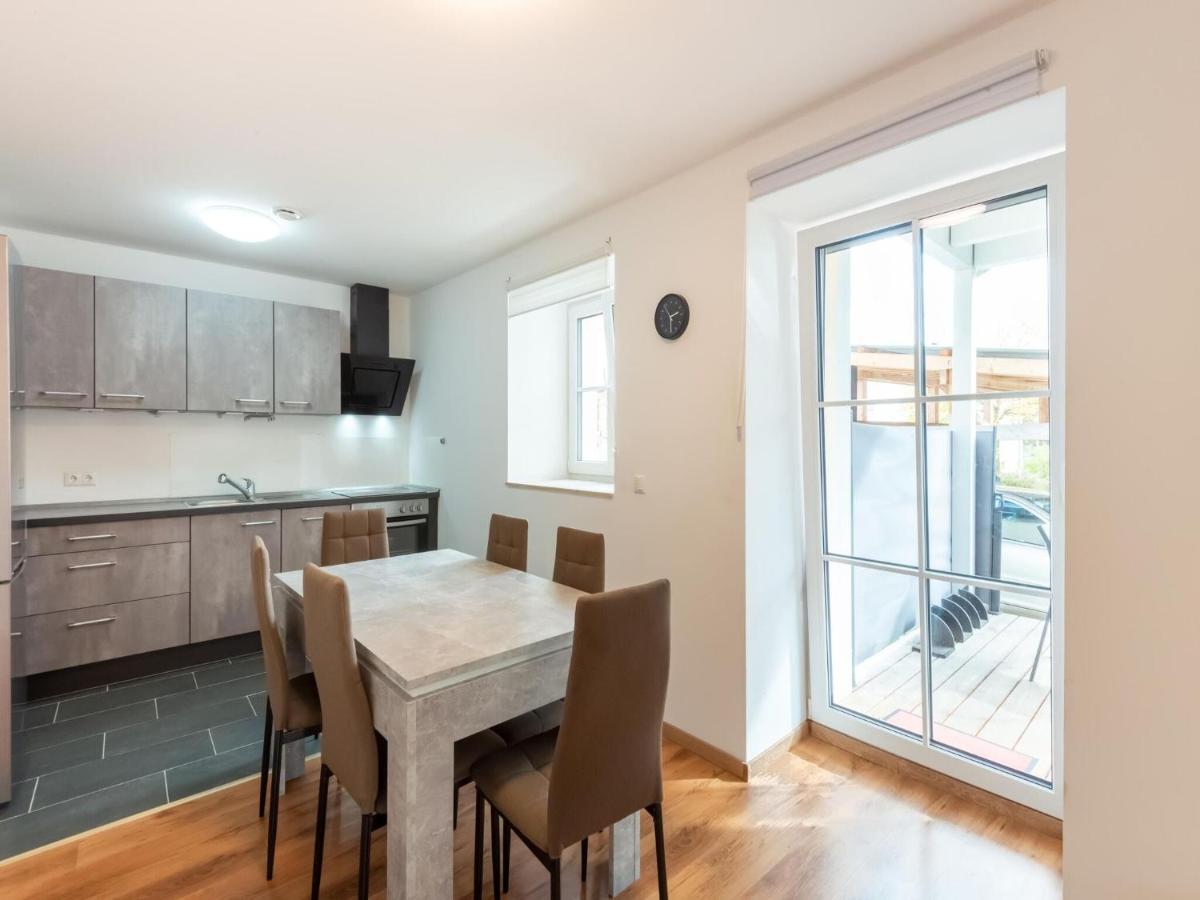 Apartment With Terrace In An Ideal Location Haunsheim Exterior foto